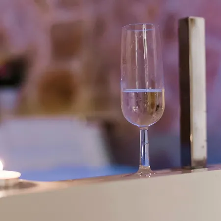 Des Amours - Luxury & - *