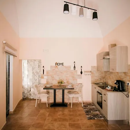 Des Amours - Luxury & - *